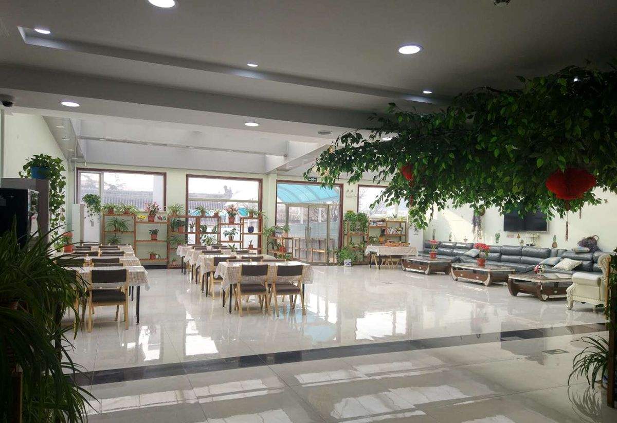槐树店路38号晚霞成华院区:成华区7号线沿线护理型照护机构考察参考