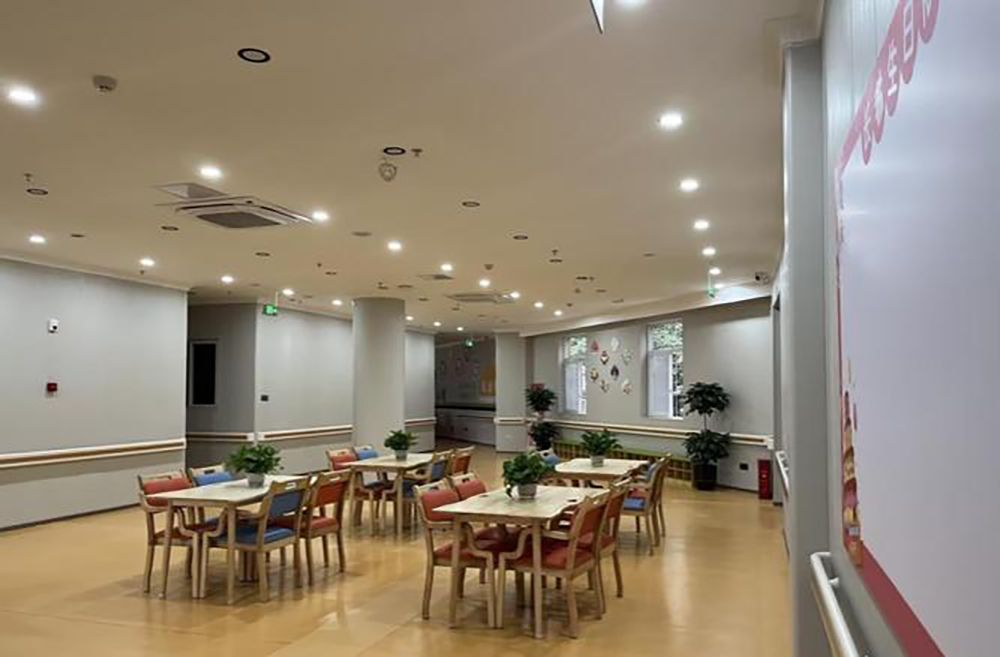 成都市过街楼颐碗汤社区养老中心实景图